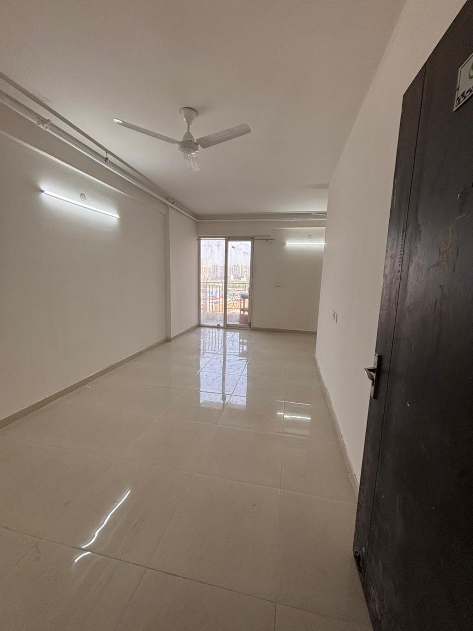 2 BHK Apartment For Rent in Signature The Millennia 2