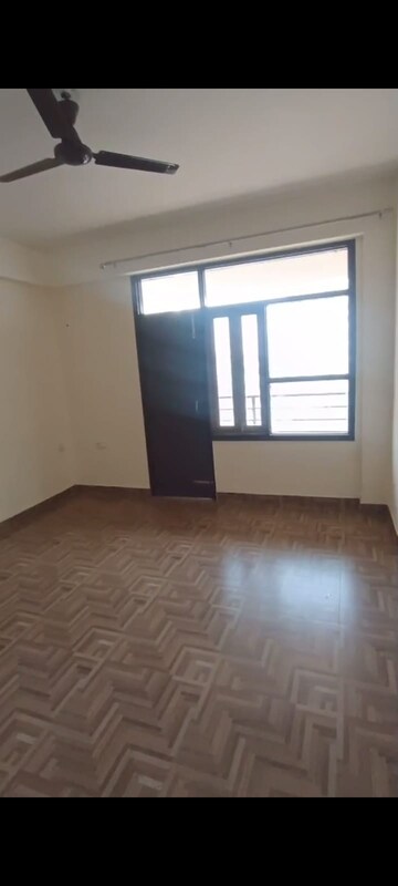 Room in 3 BHK Apartment at Suraksha Vihar CGHS, Sector 45 – for Rent