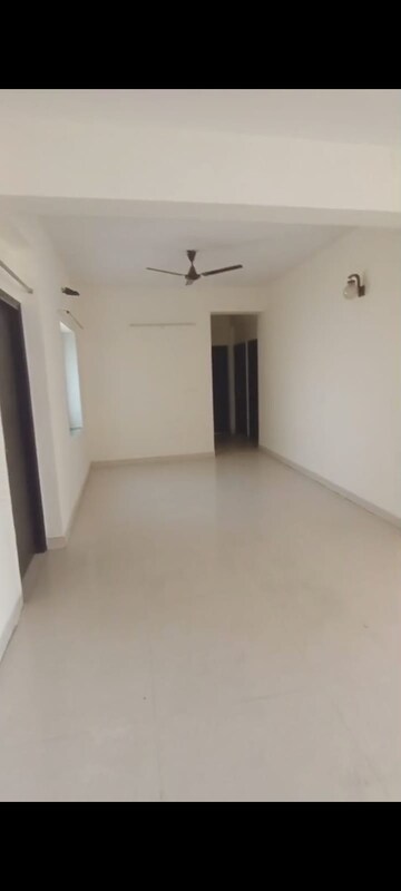 Room in 3 BHK Apartment at Suraksha Vihar CGHS, Sector 45 – for Rent