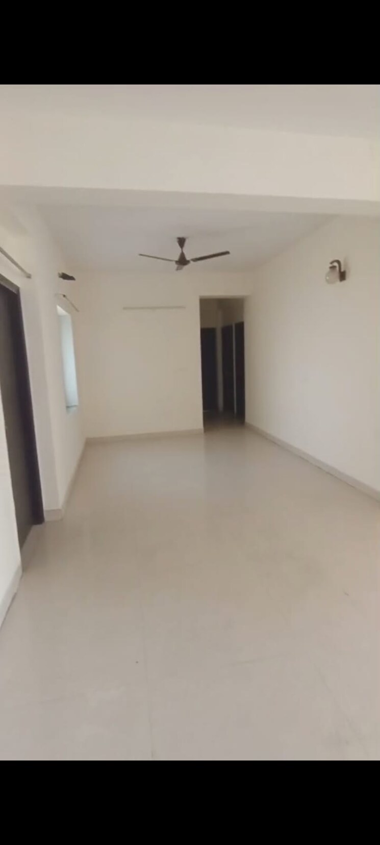 Room, suraksha-vihar-cghs 3 Bedroom 1800 Sq.Ft. Apartment In Sector 45 Faridabad 9678885