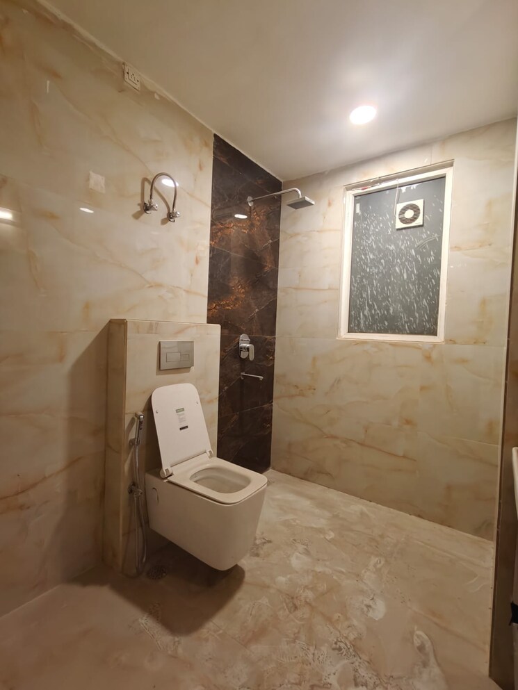 Bathroom, aradhya-homes 3 Bedroom 2300 Sq.Ft. Apartment In Sector 67a Gurgaon 9679002