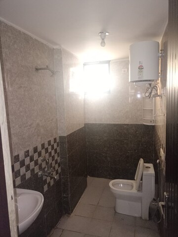Bathroom in 2 BHK Builder Floor at Ardee City, Sector 52 – for Rent