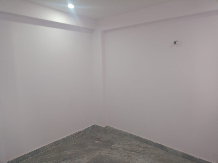 Room, ardee-city 2 Bedroom 1000 Sq.Ft. Builder Floor In Sector 52 Gurgaon 9678986