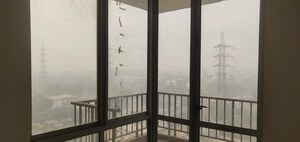 Room in 2 BHK Apartment at Pioneer Park Araya, Sector 62 – for Sale