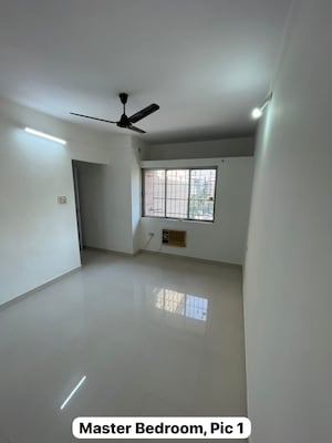 Room in 2 BHK Apartment at Vanita Chs Vartak Nagar, Vartak Nagar – for Rent