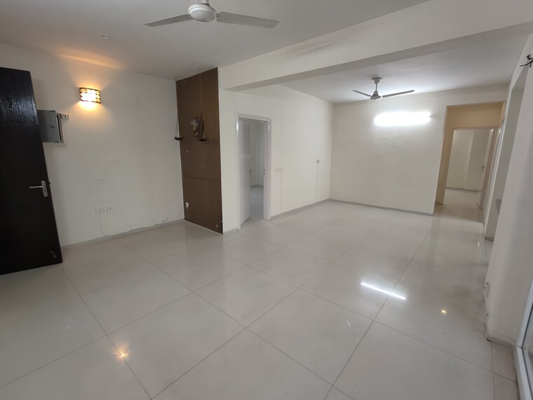 Room, tulip-violet 3 Bedroom 1578 Sq.Ft. Apartment In Sector 69 Gurgaon 9679159