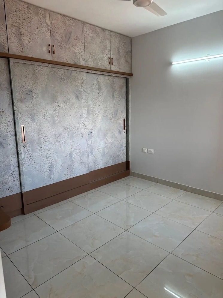 Room, prestige-park-square 3 Bedroom 1350 Sq.Ft. Apartment In Bannerghatta Road Bangalore 9679170