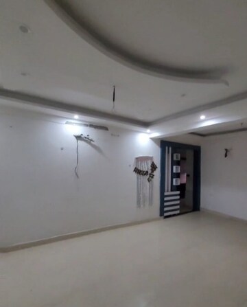 Room in 4 BHK Builder Floor at Model Town – for Sale