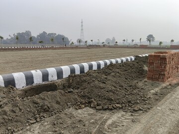 Plot Area in  Plot at Gosainganj – for Sale