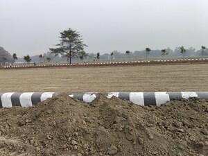  Plot For Sale in Gosainganj