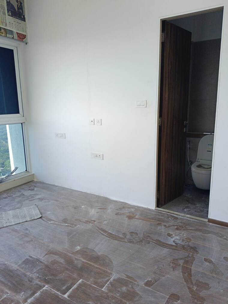 Room, malad east 3 Bedroom 1150 Sq.Ft. Apartment In Malad East Mumbai 9679415