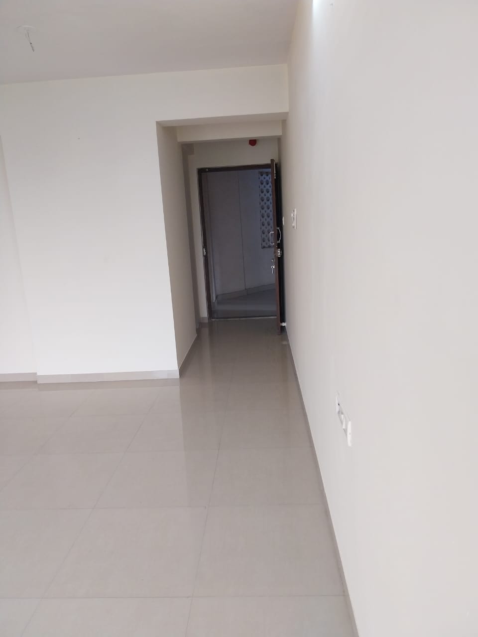 2 BHK Apartment For Sale in Kingston Jewel