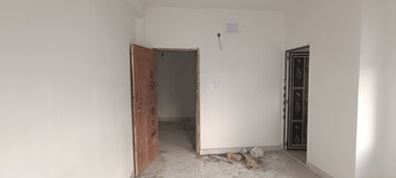 Room in 2 BHK Apartment at Kaikhali – for Sale