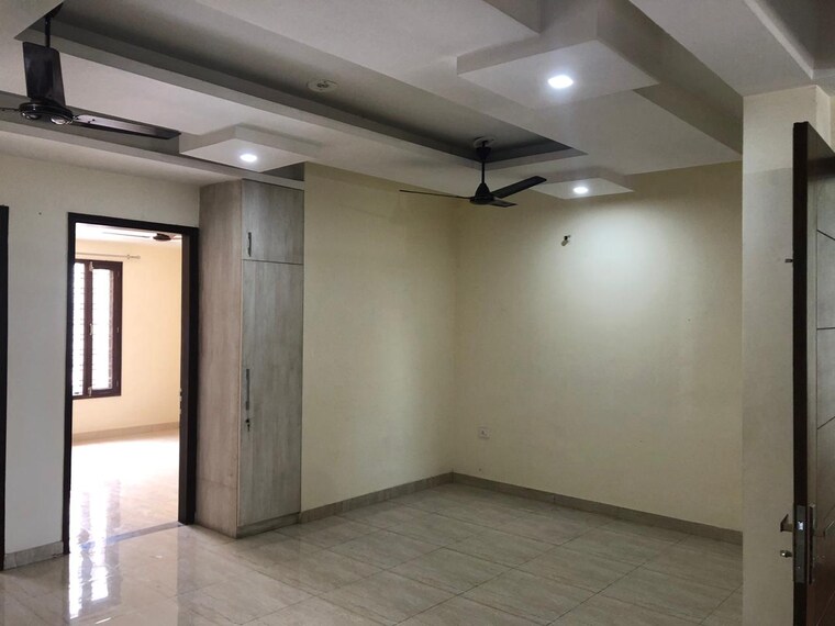 Room, ardee-mall 2 Bedroom 1520 Sq.Ft. Builder Floor In Sector 52 Gurgaon 9679583