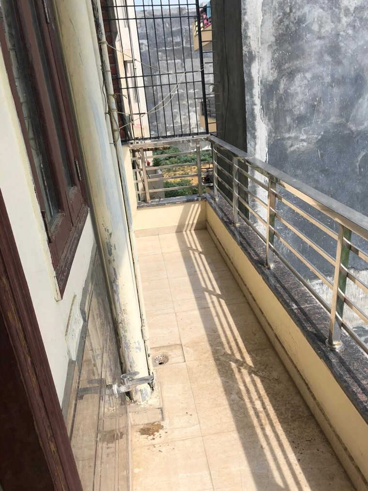 Balcony, ardee-mall 2 Bedroom 1520 Sq.Ft. Builder Floor In Sector 52 Gurgaon 9679583