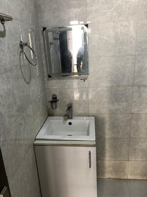 Bathroom in 2 BHK Builder Floor at Ardee Mall, Sector 52 – for Rent