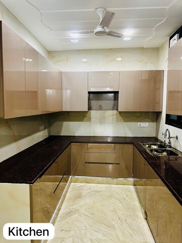 Kitchen in 3 BHK Apartment at Green Park – for Sale
