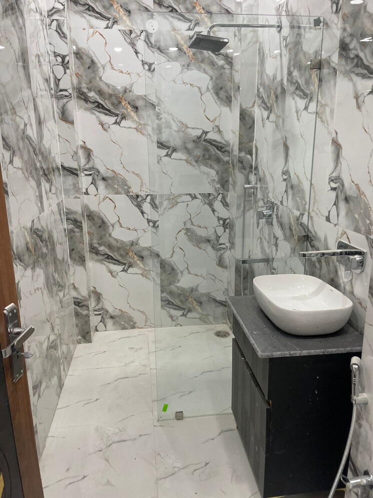 Bathroom, rwa-apartments-sector-41 3 Bedroom 2000 Sq.Ft. Builder Floor In Sector 41 Noida 9679450