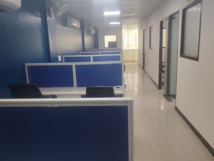 Floor Plan, om-complex Commercial Office Space 1000 Sq.Ft. In Sector 15 Noida 9679505