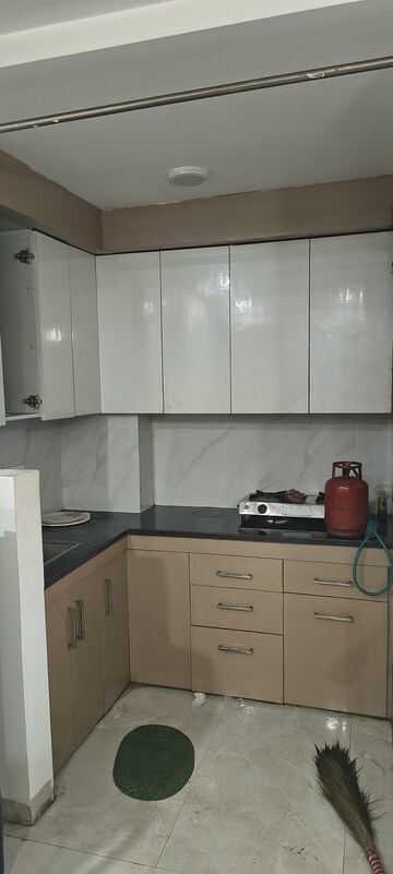 Furnished Amenities in 1 BHK Builder Floor at Panchsheel Vihar – for Rent