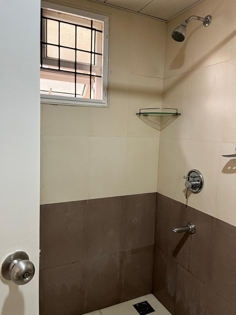 Bathroom, prestige-notting-hill 3 Bedroom 1700 Sq.Ft. Apartment In Bannerghatta Road Bangalore 9679487