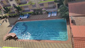 Swimming Pool in Studio Apartment at Arpora – for Rent