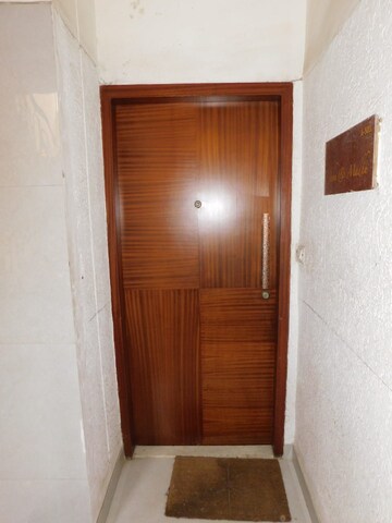 Room in 2 BHK Apartment at Hiranandani Gardens Silver Oak, Powai – for Sale