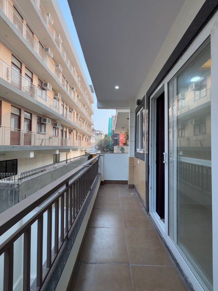 Balcony, dlf-city-phase-iii 1.5 Bedroom 1100 Sq.Ft. Builder Floor In Sector 24 Gurgaon 9679575