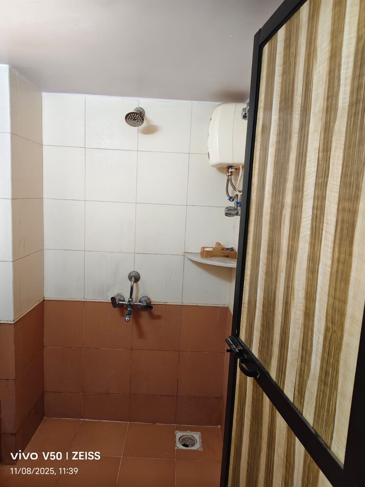 Bathroom, satellite-garden 1 Bedroom 600 Sq.Ft. Apartment In Goregaon East Mumbai 9679585