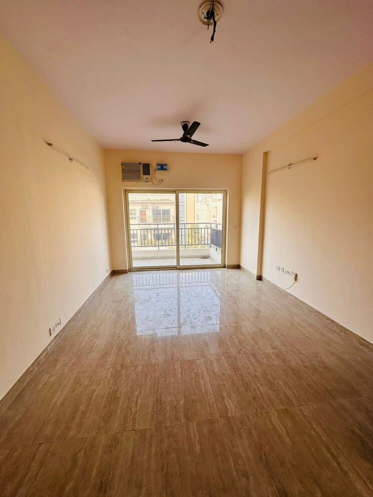 Room, puri-aman-vilas 3 Bedroom 1550 Sq.Ft. Builder Floor In Sector 89 Faridabad 9679695