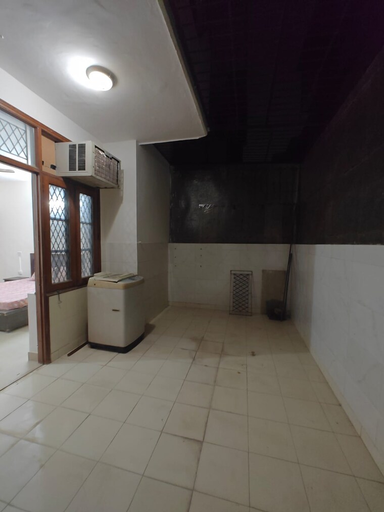 Kitchen, ardee-city 4 Bedroom 2160 Sq.Ft. Apartment In Sector 52 Gurgaon 9679723