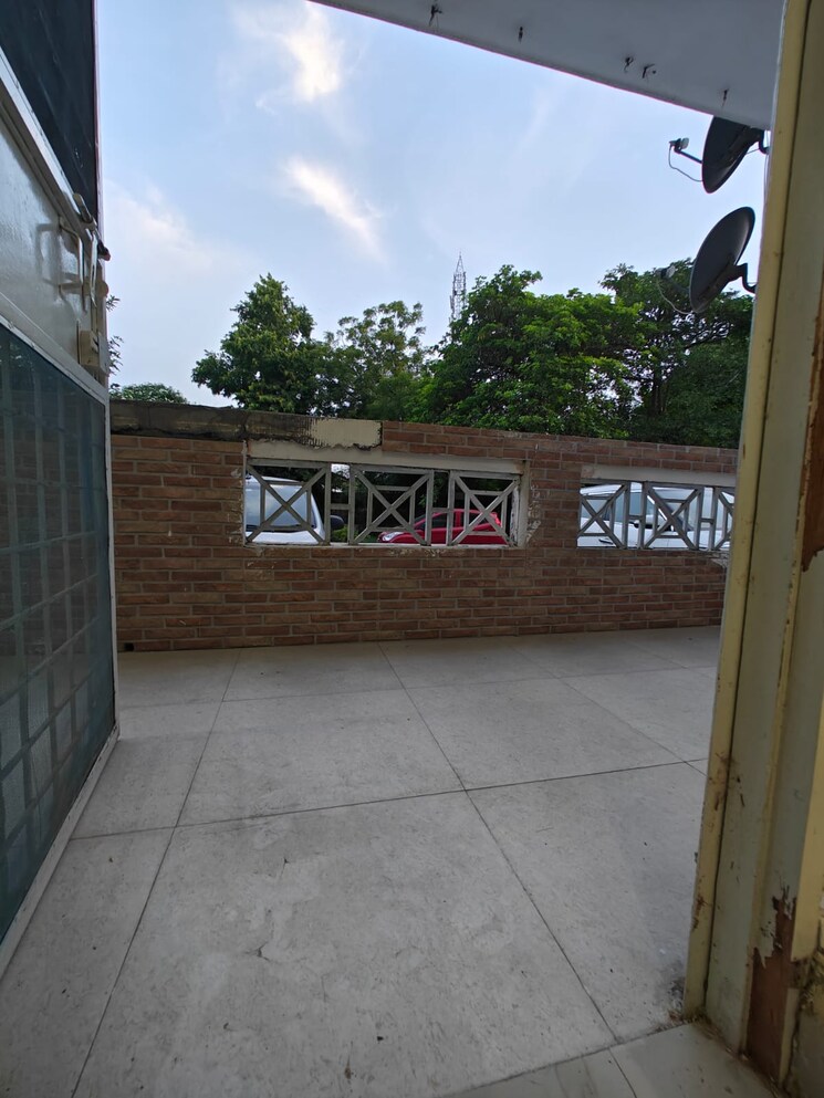 Balcony, ardee-city 4 Bedroom 2160 Sq.Ft. Apartment In Sector 52 Gurgaon 9679723