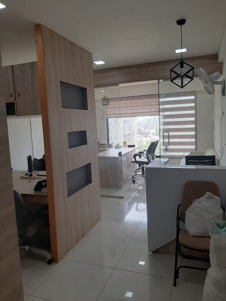 Team Area, krish-santorini-square Commercial Office Space 710 Sq.Ft. In Jodhpur Ahmedabad 9679707