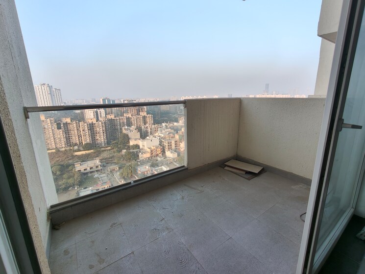 Kitchen, tulip-yellow 3 Bedroom 1704 Sq.Ft. Apartment In Sector 69 Gurgaon 9679788