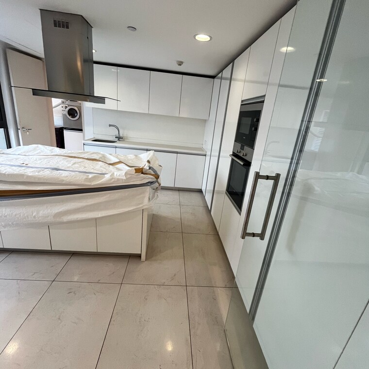 Kitchen, panchshil-one-north 4 Bedroom 3400 Sq.Ft. Apartment In Magarpatta Road Pune 9679823