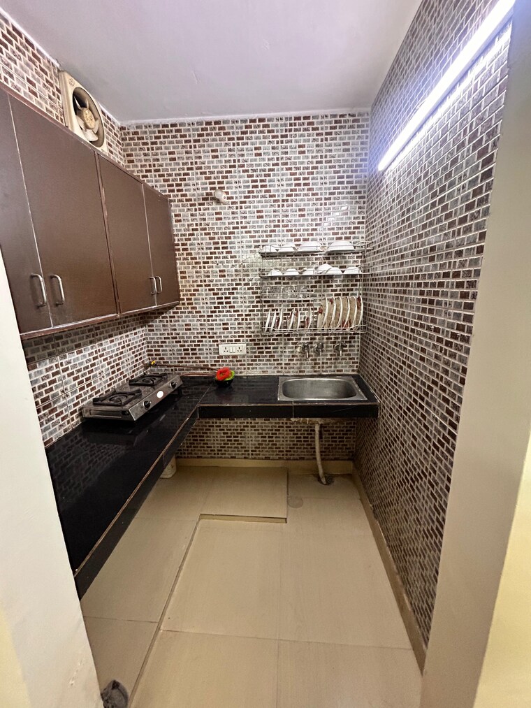 Kitchen, lajpat nagar i 2 Bedroom 900 Sq.Ft. Builder Floor In Lajpat Nagar I Delhi 9679795