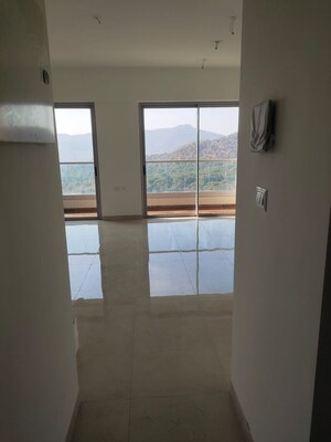 Room in 3 BHK Apartment at Piramal Revanta, Mulund West – for Rent