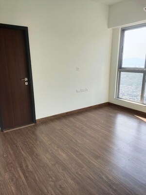 Room in 3 BHK Apartment at Piramal Revanta, Mulund West – for Rent