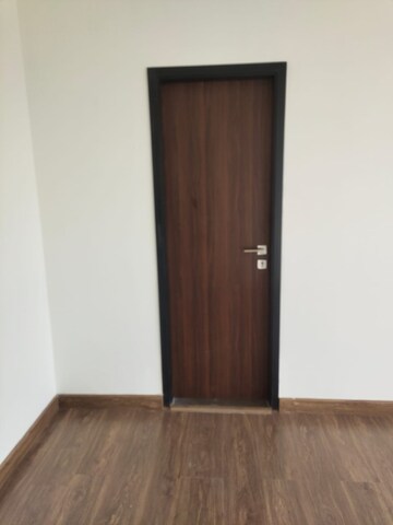 Room in 3 BHK Apartment at Piramal Revanta, Mulund West – for Rent