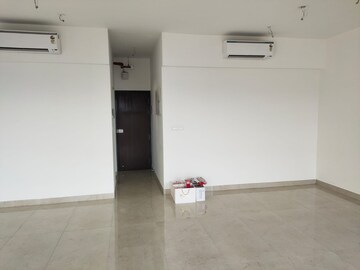 Room in 3 BHK Apartment at Piramal Revanta, Mulund West – for Rent