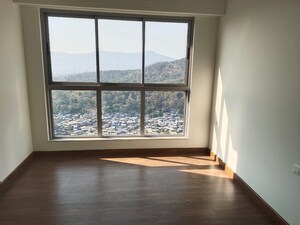 Room in 3 BHK Apartment at Piramal Revanta, Mulund West – for Rent