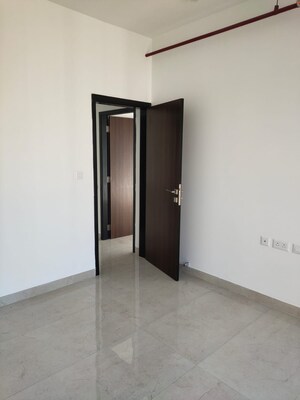 Room in 3 BHK Apartment at Piramal Revanta, Mulund West – for Rent