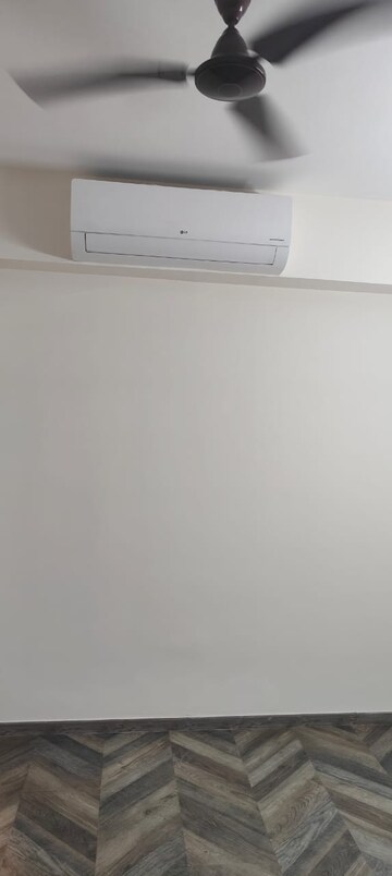 Room in 3 BHK Apartment at M3M Golf Estate, Sector 65 – for Rent