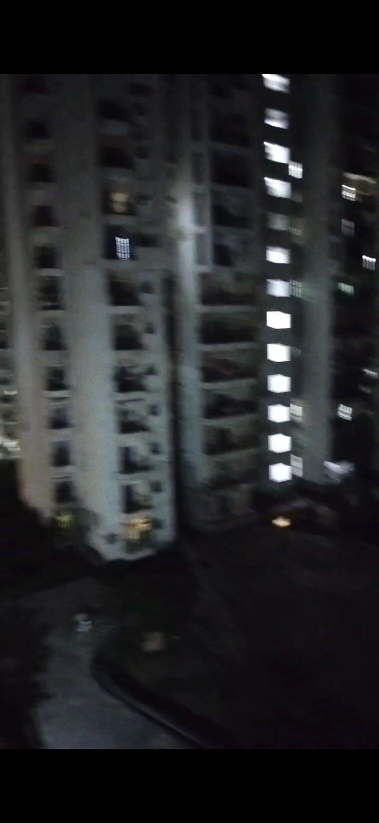  Parking, ajnara-le-garden 2.5 Bedroom 1285 Sq.Ft. Apartment In Sector 16b Greater Noida Greater Noida 9679824