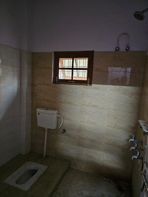 Room in 3 BHK Apartment at LDA Deepshikha, Sarojini Nagar – for Rent