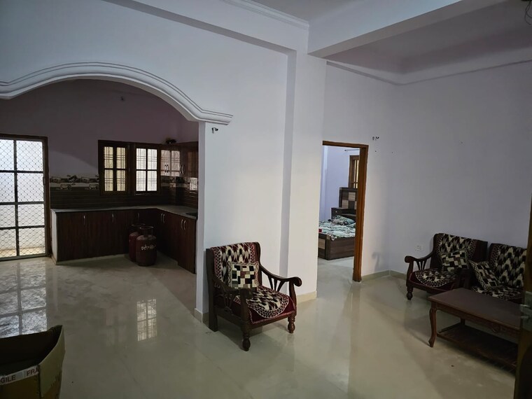 Living Room, lda-deepshikha 3 Bedroom 1500 Sq.Ft. Apartment In Sarojini Nagar Lucknow 9679913