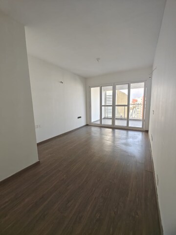 Room in 3 BHK Apartment at Shriram Southern Crest, Jp Nagar – for Sale