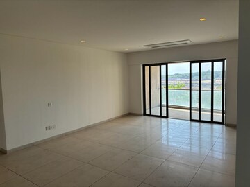 Room in 3.5 BHK Apartment at Mantra Mirari, Koregaon Park – for Sale