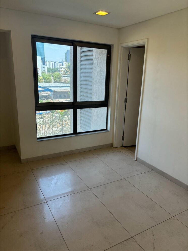 Room, mantra-mirari 3.5 Bedroom 1560 Sq.Ft. Apartment In Koregaon Park Pune 9680000