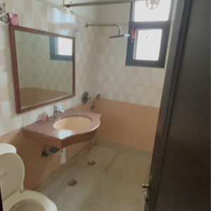 Bathroom in 6+ BHK Builder Floor at RWA Apartments Sector 61, Sector 61 – for Sale